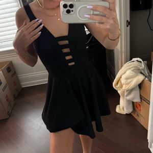 Black dress with slits from Chelsea